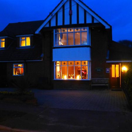 Beech Lodge Guest House New Milton Exteriör bild