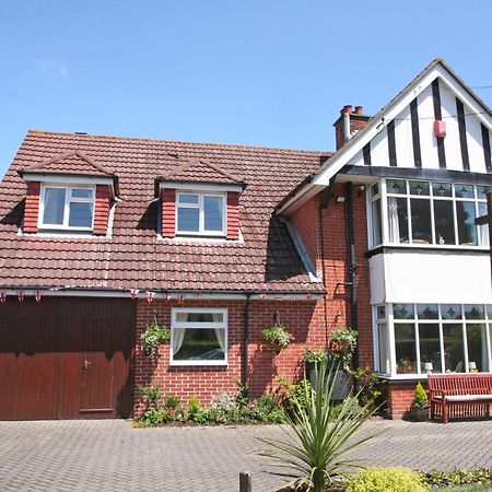 Beech Lodge Guest House New Milton Exteriör bild