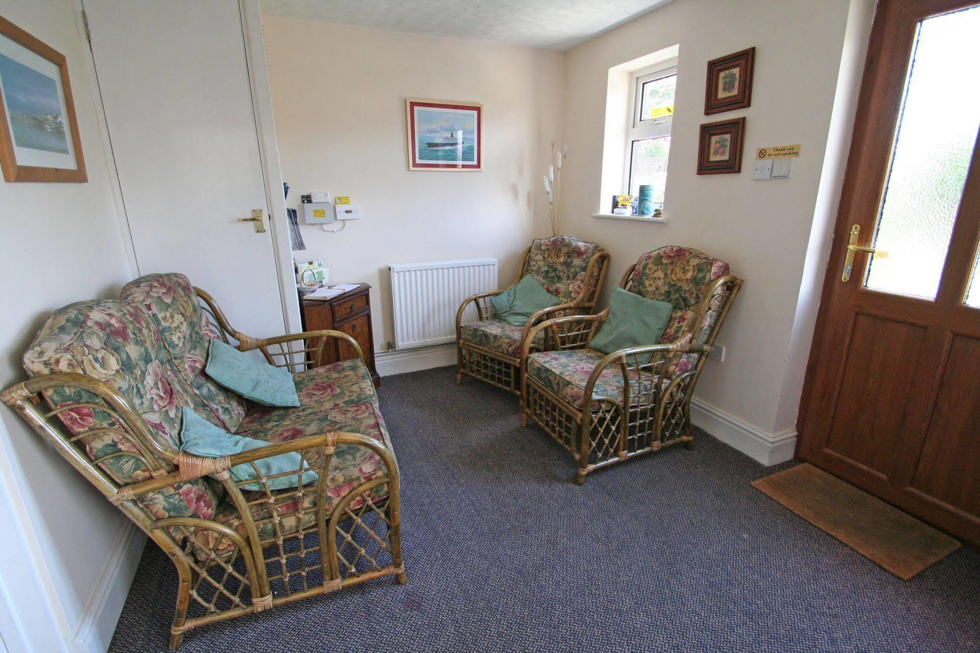 Beech Lodge Guest House New Milton Exteriör bild