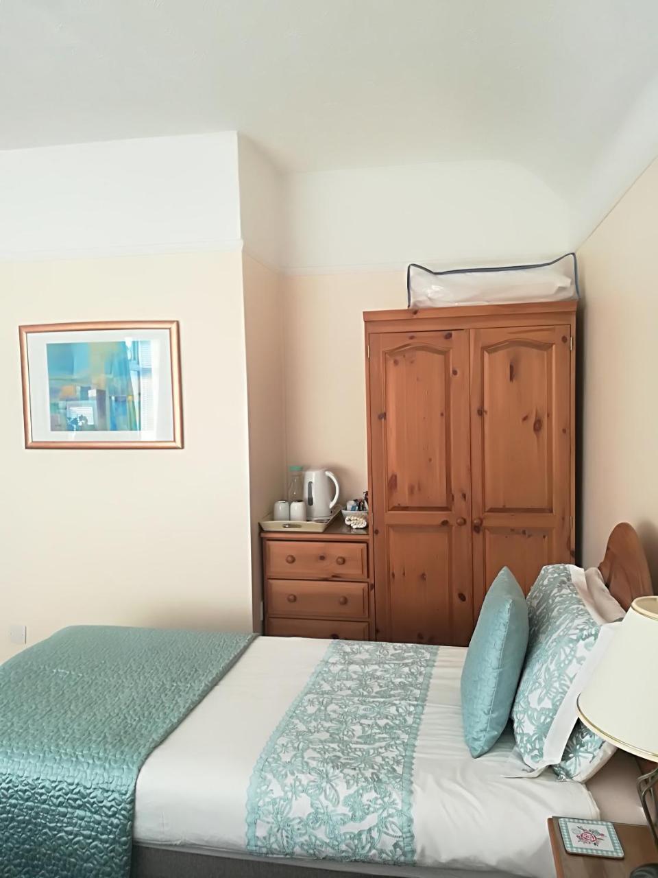 Beech Lodge Guest House New Milton Exteriör bild