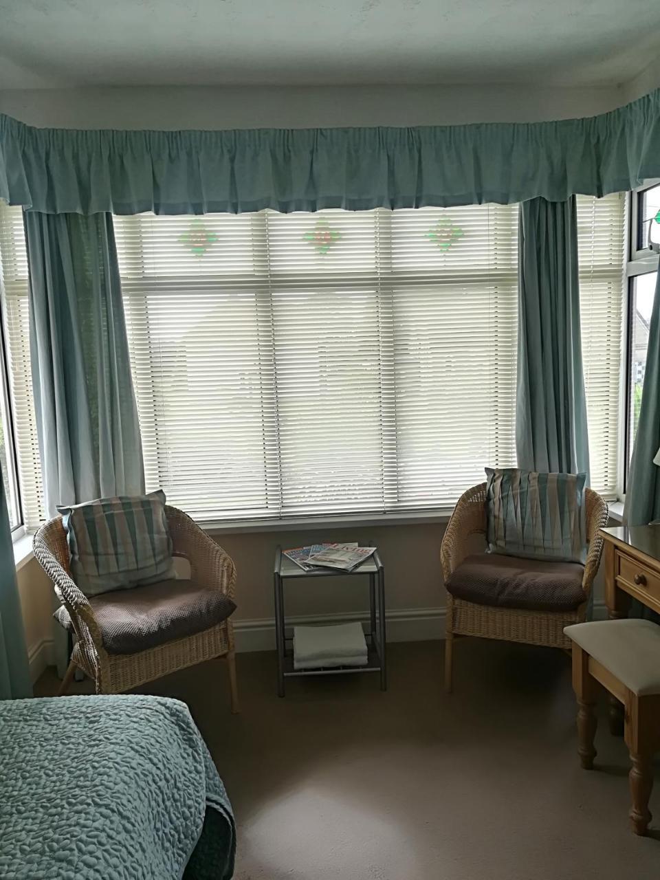 Beech Lodge Guest House New Milton Exteriör bild