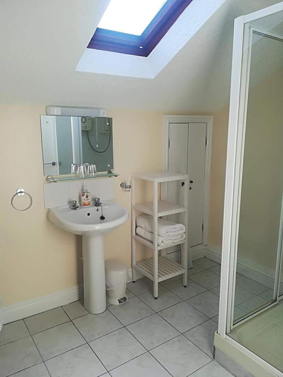 Beech Lodge Guest House New Milton Exteriör bild